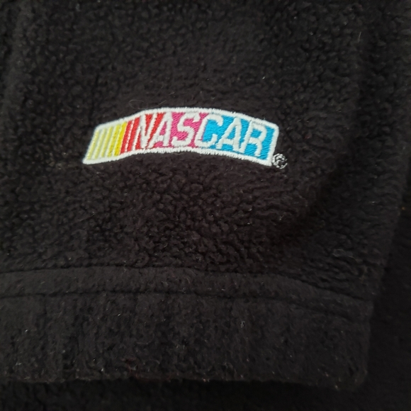 Nascar Daytona 500 Red and Black 1/4 Zip Fleece - Picture 6 of 6